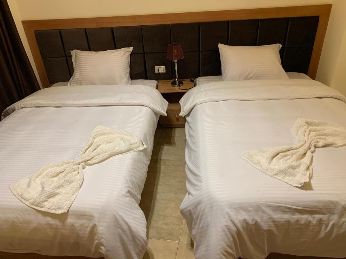 Draz Pyramids View Bed & Breakfast Kafret el-Gabal Esterno foto