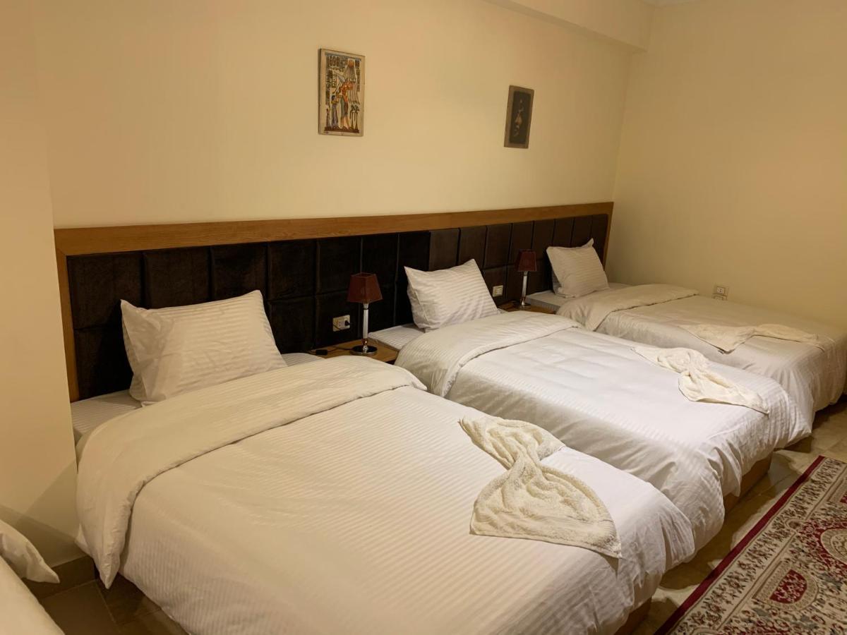Draz Pyramids View Bed & Breakfast Kafret el-Gabal Esterno foto